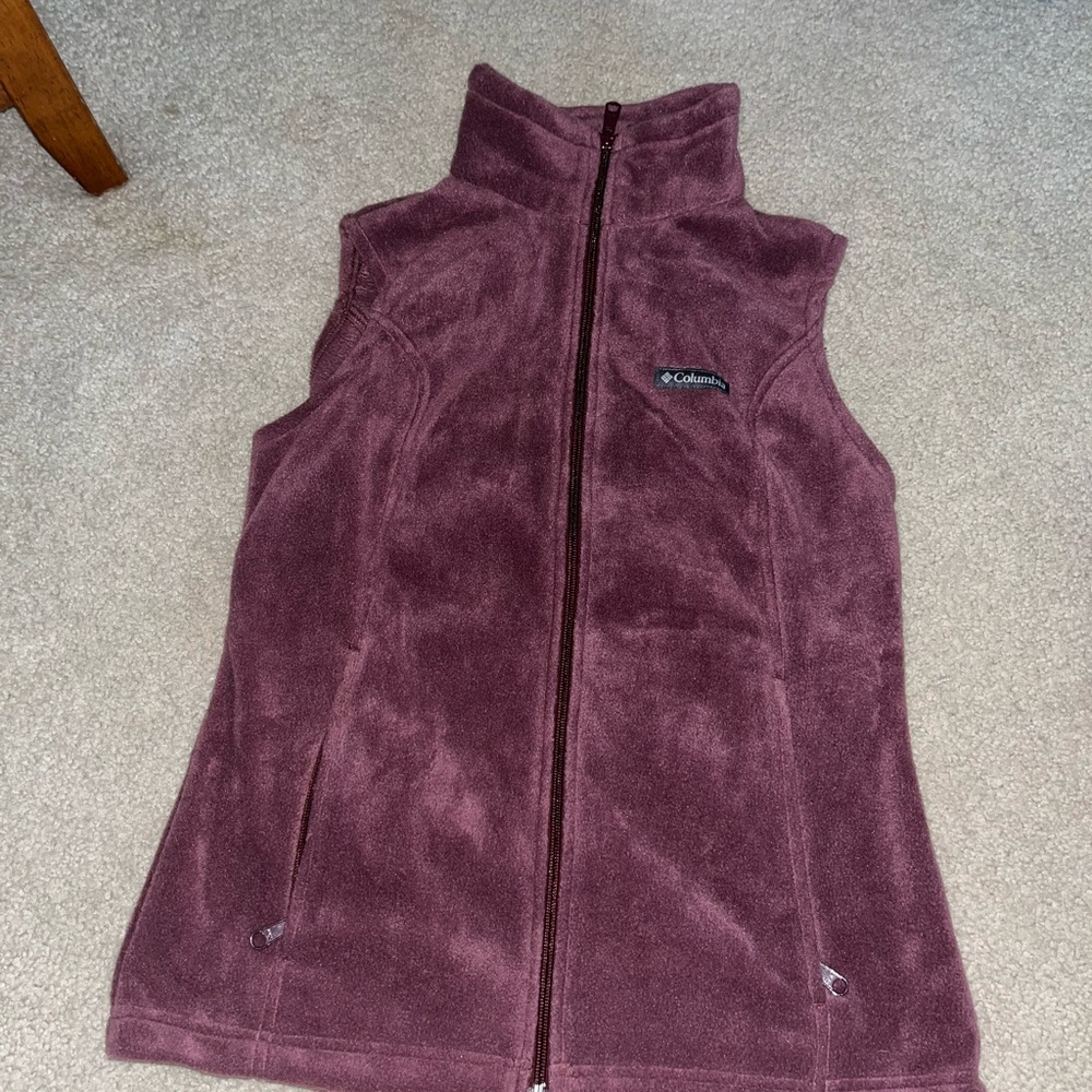 NWOT Columbia Women's Plum Fleece Vest
